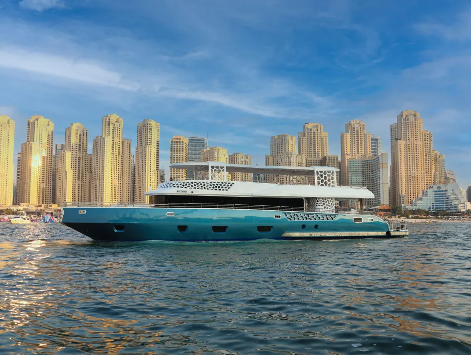 Arabian Pearl 101 yacht charter in Dubai – photo 13