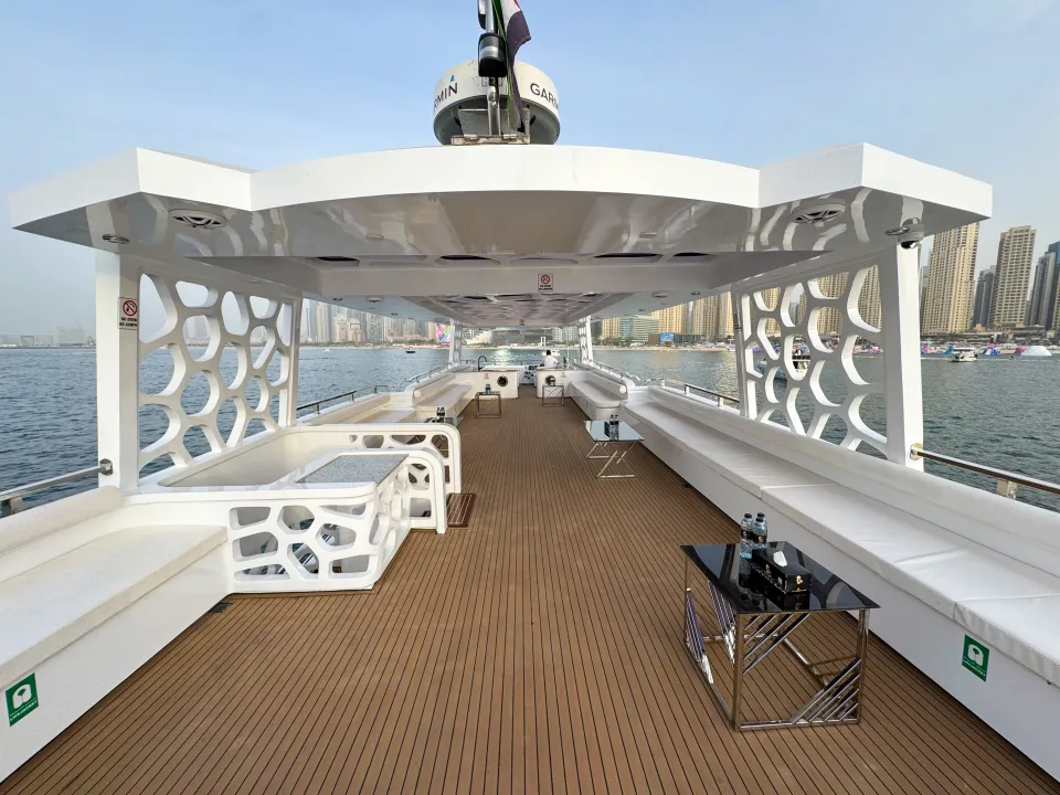 Arabian Pearl 101 yacht charter in Dubai – photo 9
