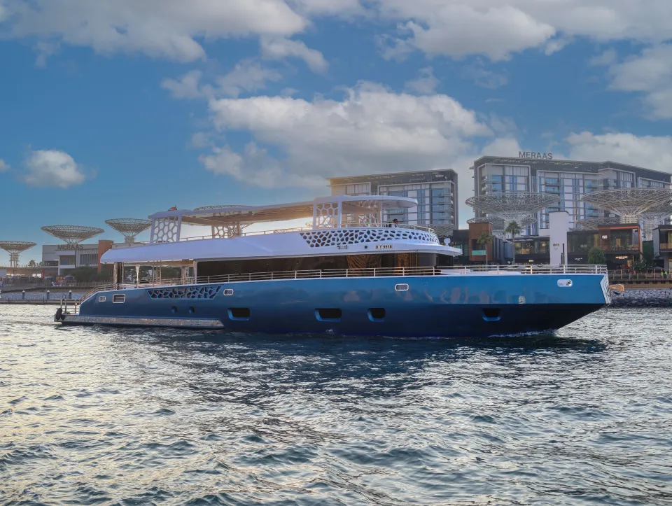 Arabian Pearl 101 yacht charter in Dubai – photo 14