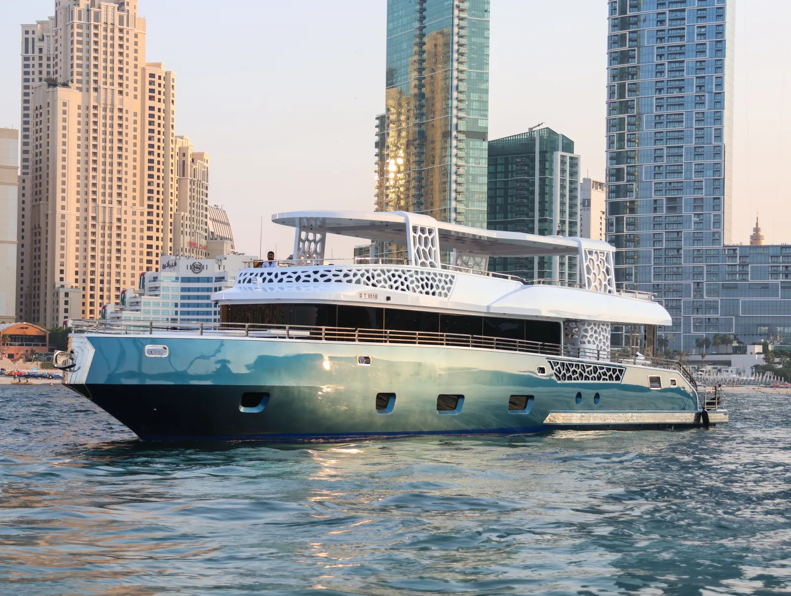 Arabian Pearl 101 yacht charter in Dubai – photo 1