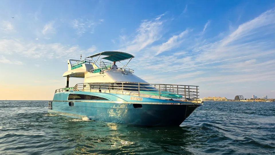 Athena yacht charter in Dubai – photo 4