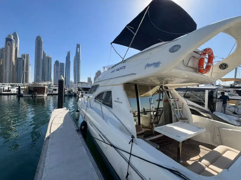 Cranchi yacht charter in Dubai – photo 1