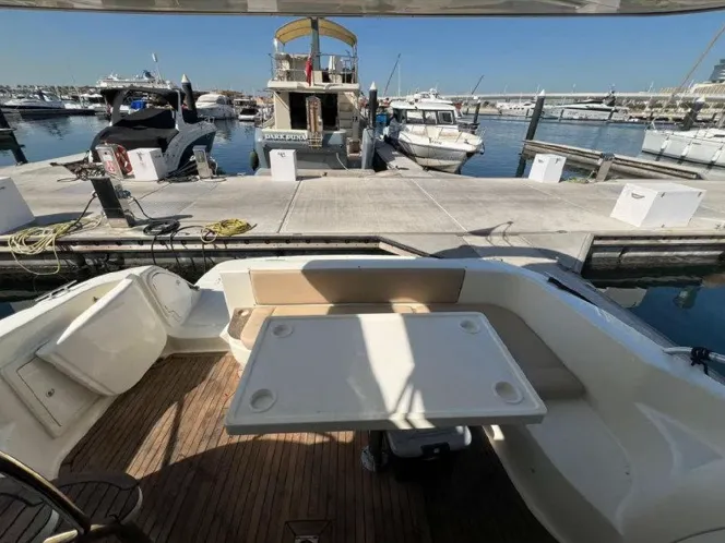Cranchi yacht charter in Dubai – photo 3