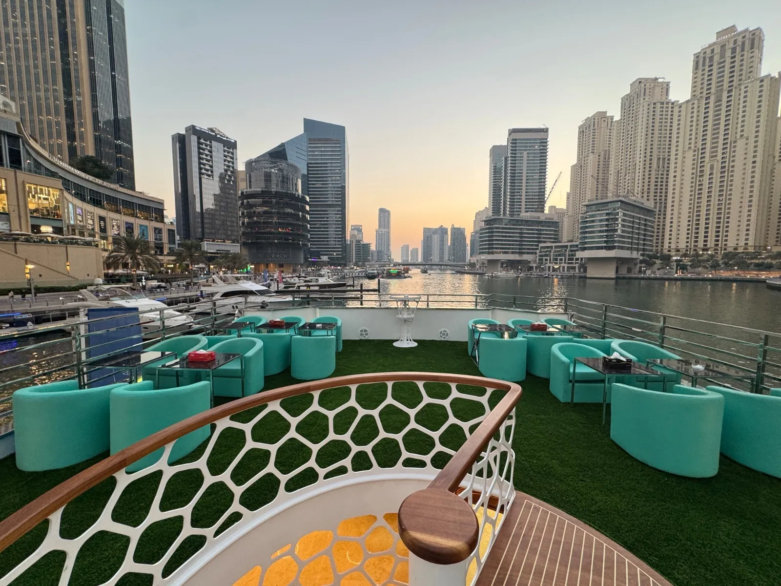 Desert Rose yacht charter in Dubai – photo 5