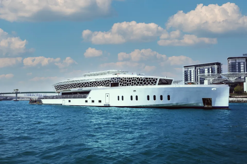 Lotus 240 yacht charter in Dubai – photo 3