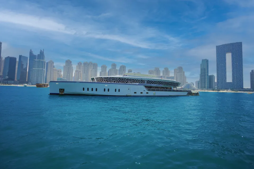 Lotus 240 yacht charter in Dubai – photo 6