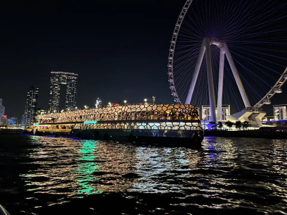 Lotus Royale yacht charter in Dubai – photo 13
