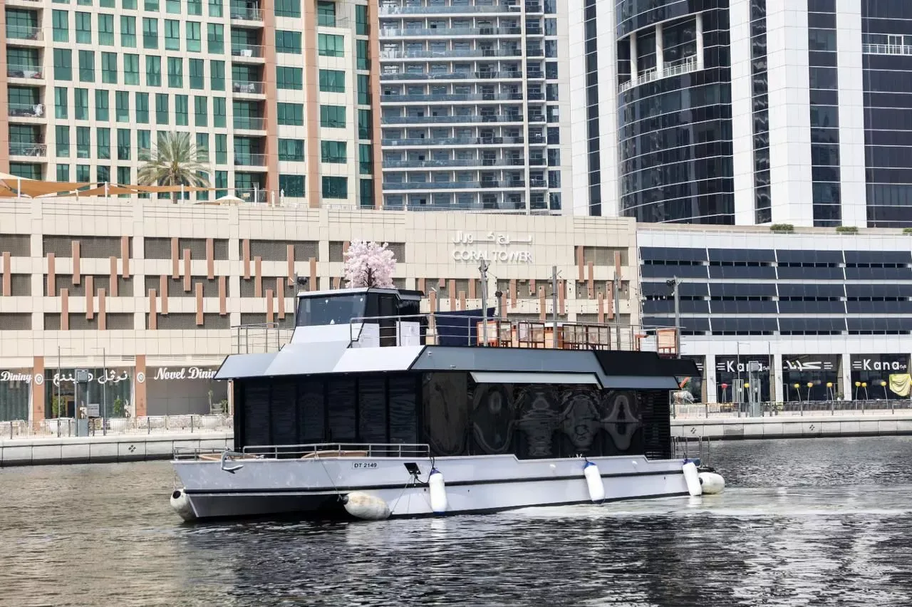 Lusso Houseboat yacht charter in Dubai – photo 2