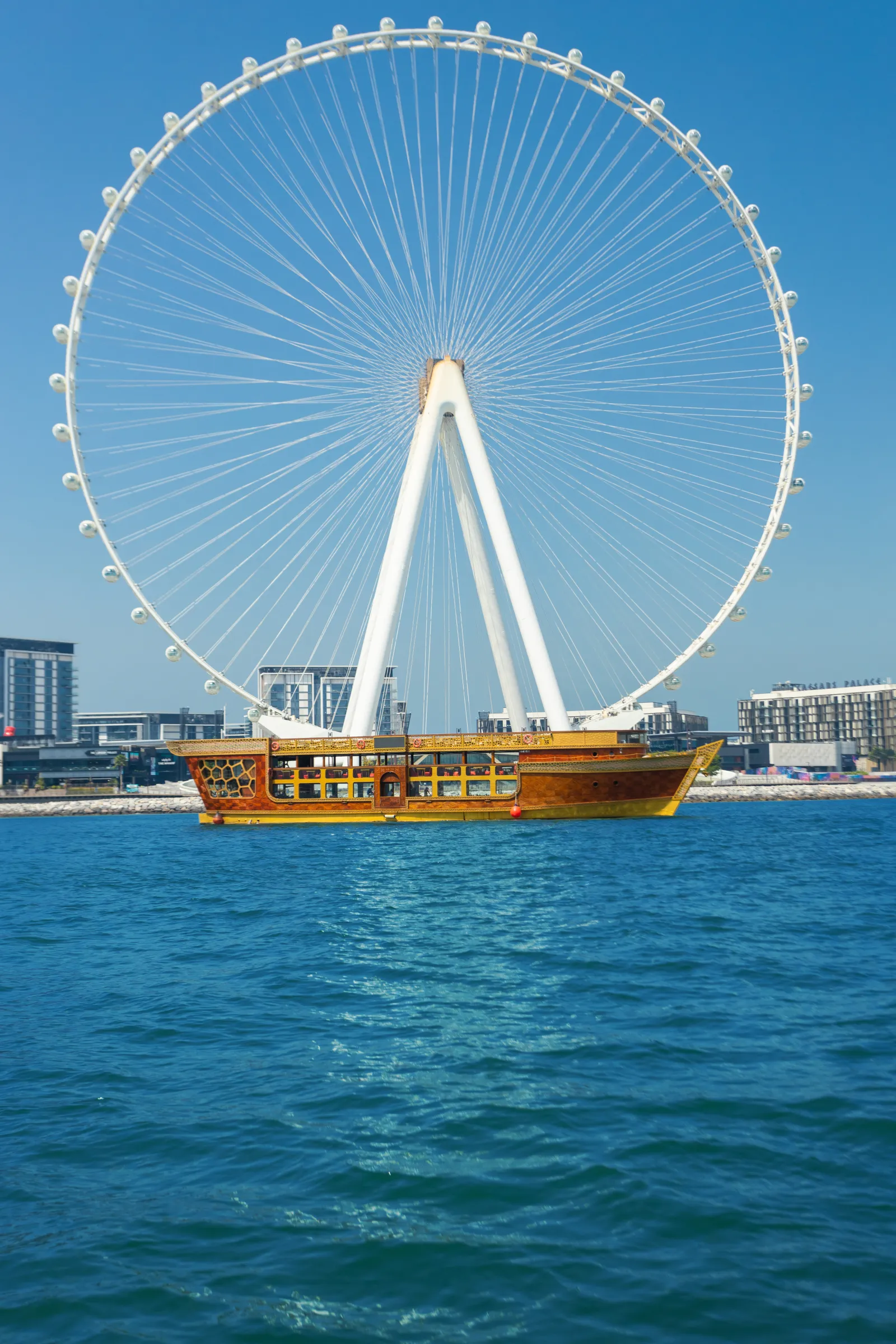 Ocean Empress yacht charter in Dubai – photo 4