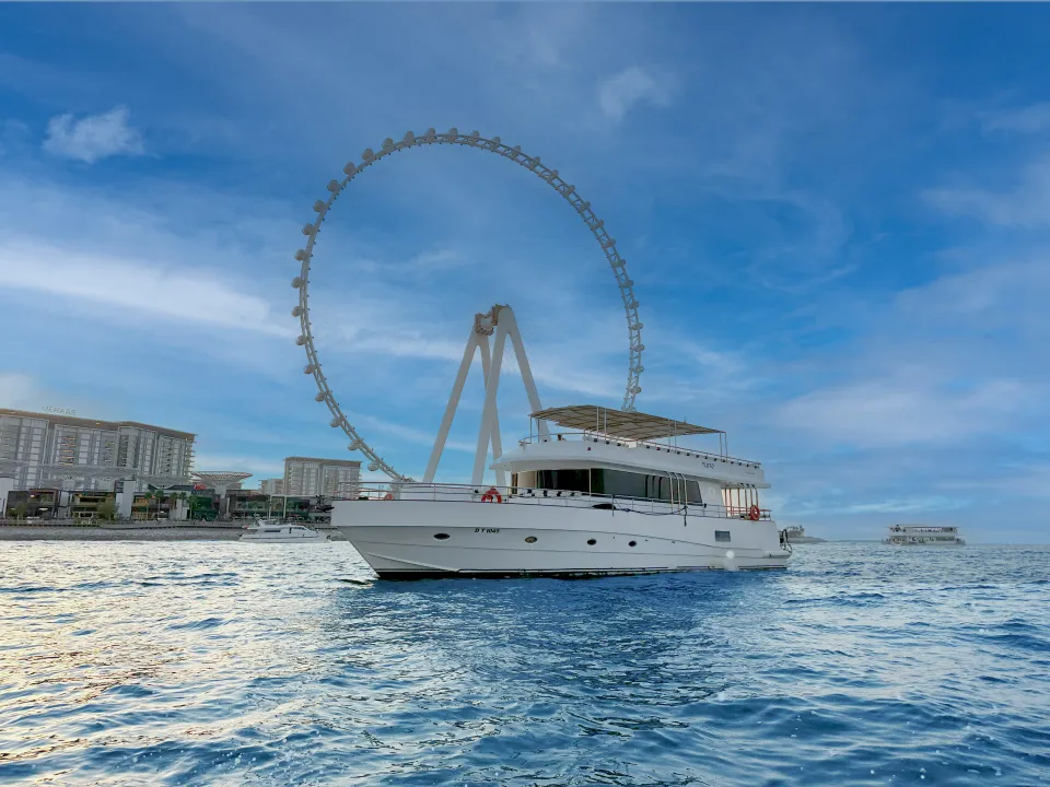 Pluto 85 yacht charter in Dubai – photo 2