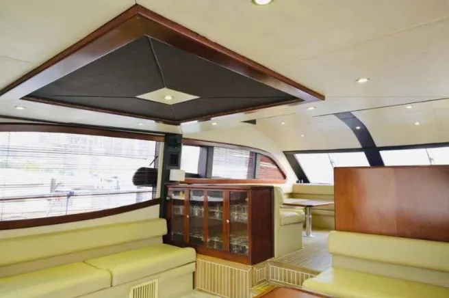 Superfly yacht charter in Dubai – photo 3