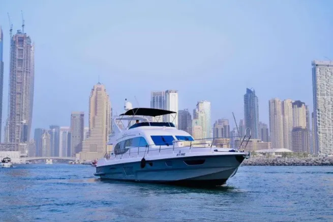Superfly yacht charter in Dubai – photo 1