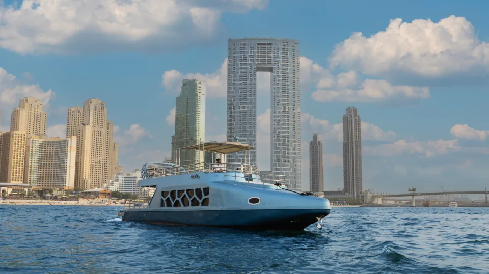 Titan yacht charter in Dubai – photo 4