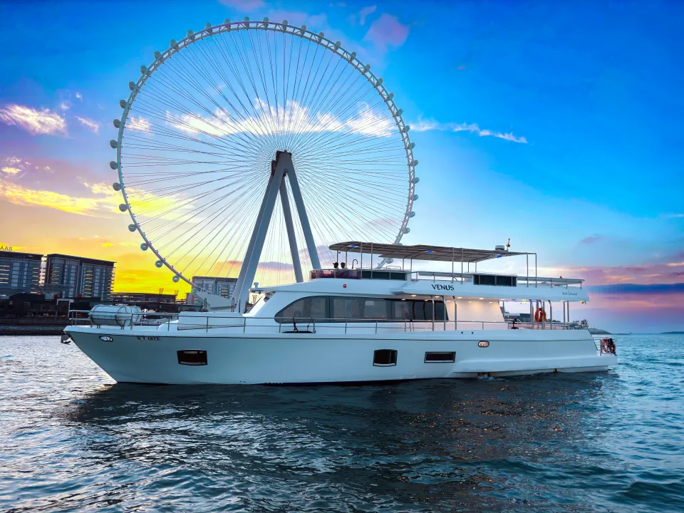 Venus 85 yacht charter in Dubai – photo 3